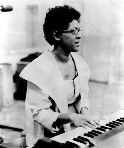 Shirley SCOTT